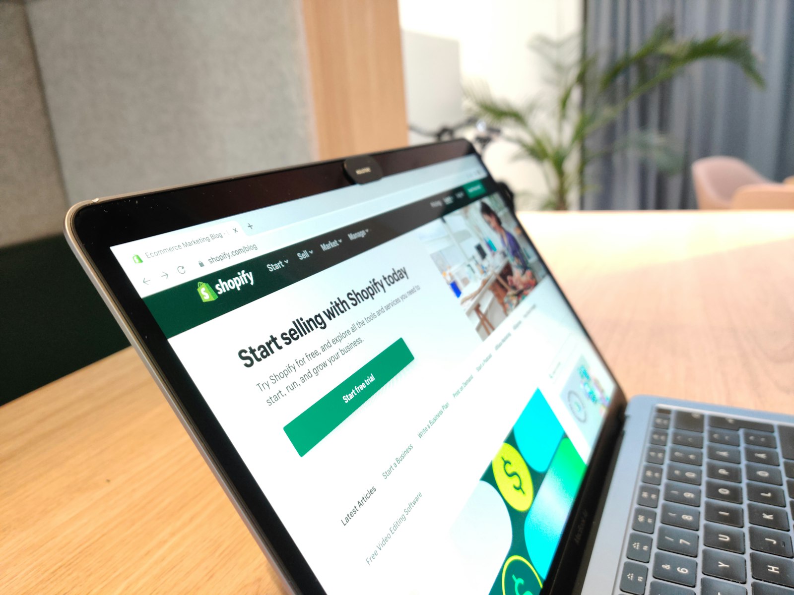 Shopify e-commerce store dashboard, Magic and Sidekick AI agents playbook for small online retailers 2026